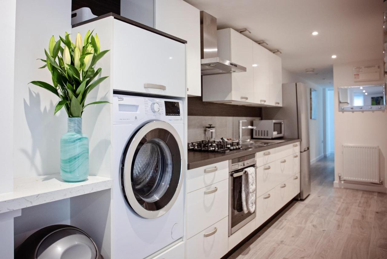 The Dragon'S Den Apartment ฮาร์โรเกต ภายนอก รูปภาพ