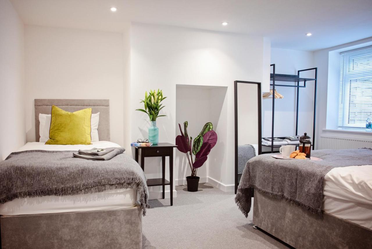 The Dragon'S Den Apartment ฮาร์โรเกต ภายนอก รูปภาพ