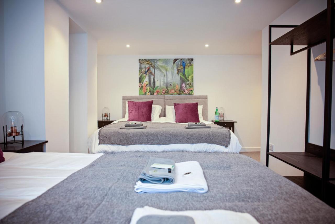 The Dragon'S Den Apartment ฮาร์โรเกต ภายนอก รูปภาพ